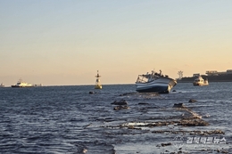 포항해경, 형산강 석축 인근 좌초 어선 신속 구조
