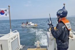 포항해경, 추진기 손상 모터보트 신속 구조…승선원 5명 전원 무사