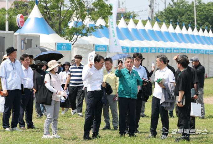 포항국제불빛축제 개막을 앞두고 20여 개 유관기관이 참여한 가운데 현장 합동점검을 실시했다.