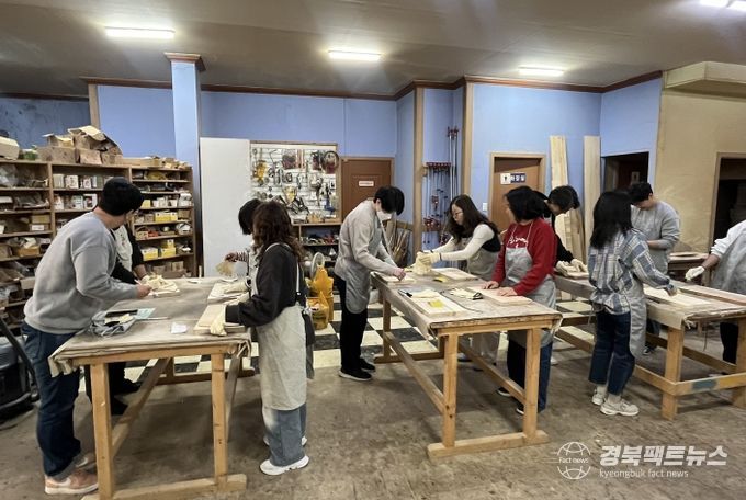 김천시학교밖청소년지원센터, 자원봉사자 대상 ‘마음 힐링 프로그램’ 운영