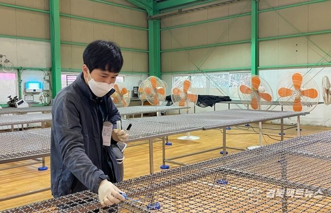 포항시는 설 명절을 앞두고 수요 급증이 예상되는 제수·선물용 수산물과 수산가공식품에 대해 안전관리를 강화하고 있다.