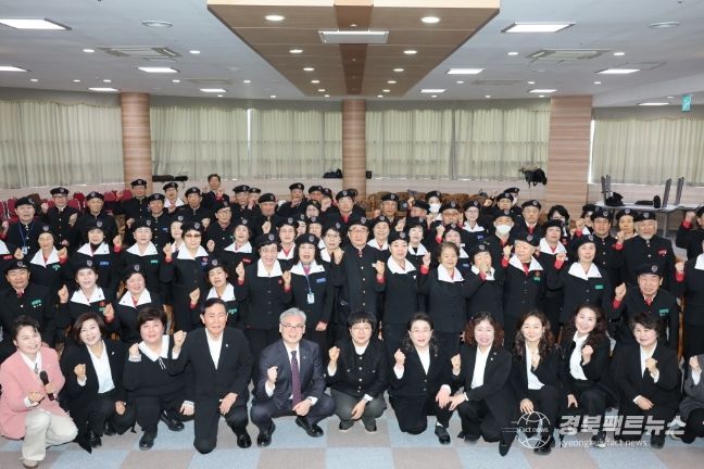 포항시 평생학습원은 11일 뱃머리 평생교육관에서 2026학년도 신중년사관학교 입학식을 개최했다.