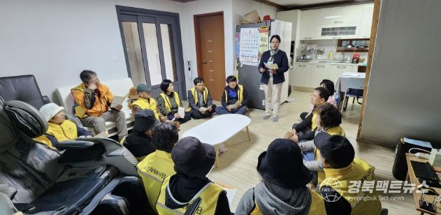 지속가능한 봉사활동을 위한 단원들 간 의견나눔의 시간을 가짐